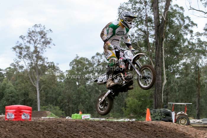 678x444 pixels (70K)